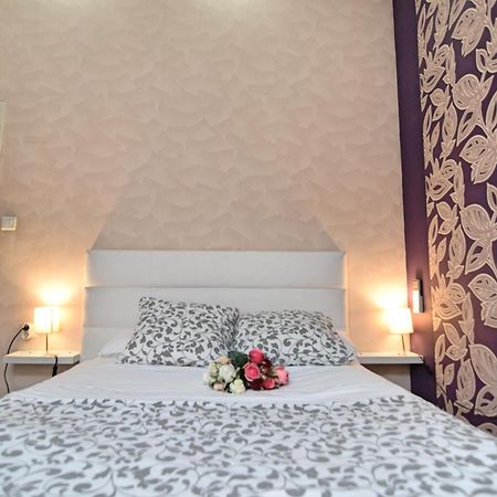 מאלגה Apartamentos Marques De La Merced מראה חיצוני תמונה